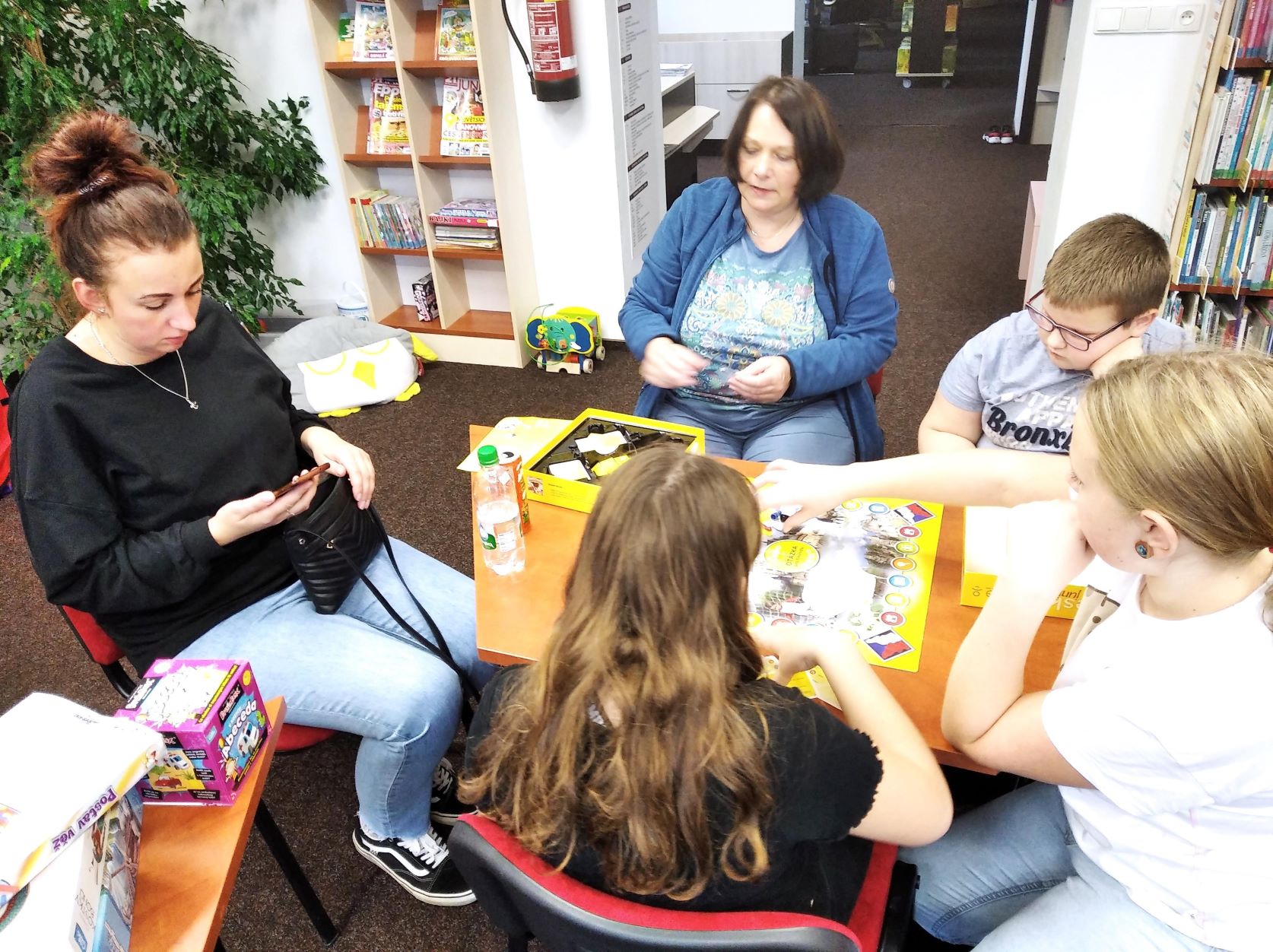 večer plný her foto21